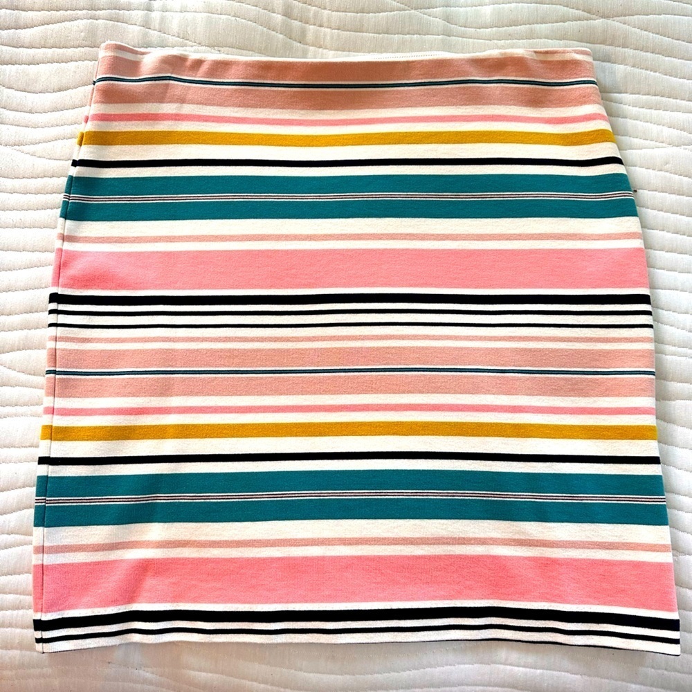 Ann Taylor Loft Straight/pencil striped multi color skirt office attire size L